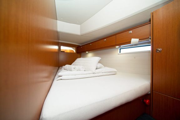 Image of MH 51 yacht #16