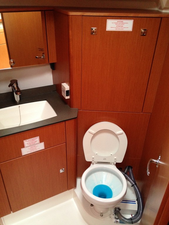 Image of Alisahni yacht #25