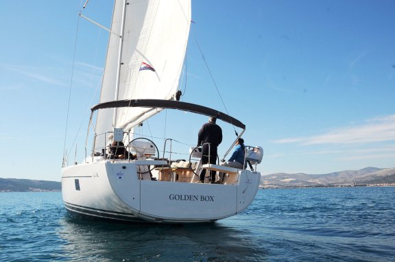 Image of Golden Box yacht #4