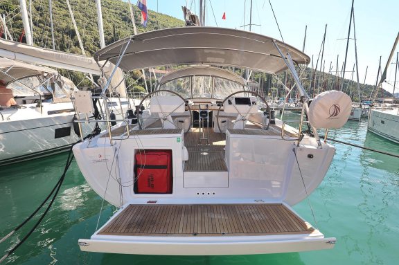 Image of Chloe yacht #4