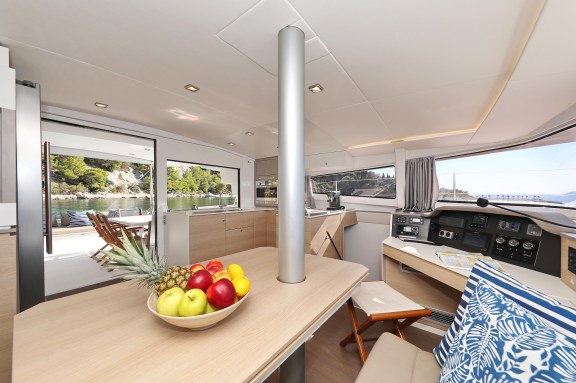 Image of Chimaera yacht #18