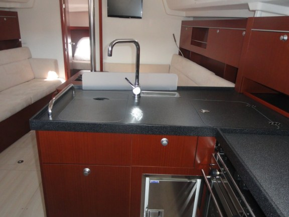 Image of Riana yacht #13