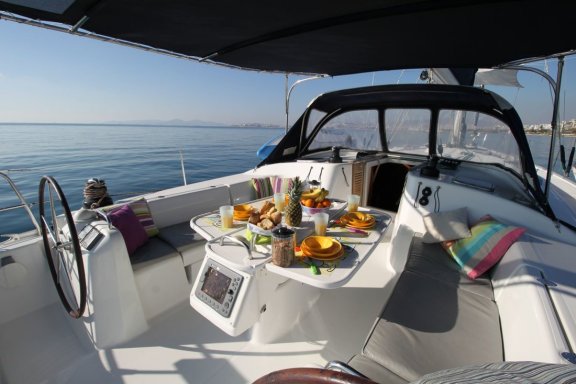 Image of Lucky Dice yacht #4