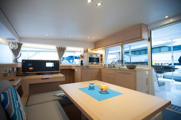 Image of Lady Dom yacht #15