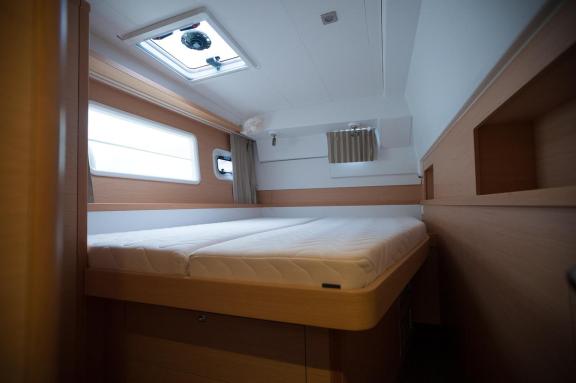 Image of Lady Dom yacht #20