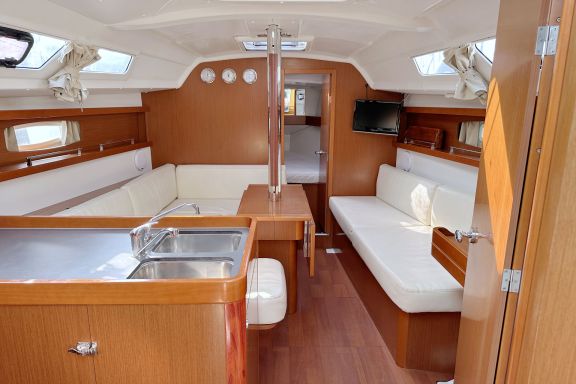 Image of LL Skyhawk yacht #10
