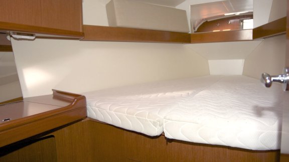 Image of LL Skyhawk yacht #16