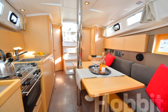 Image of Hobbit yacht #10