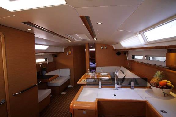 Image of Lucky 7 yacht #12