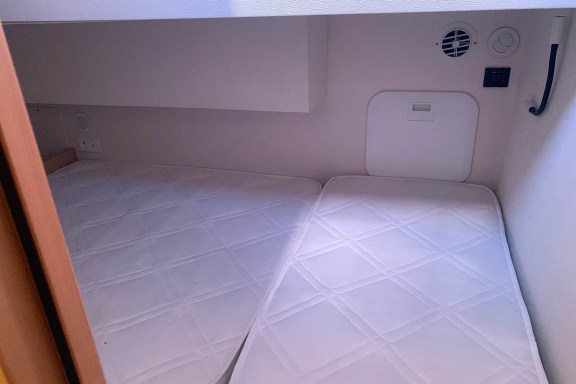 Image of Lingaro yacht #35