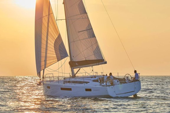 Image of Sea Breeze yacht #3