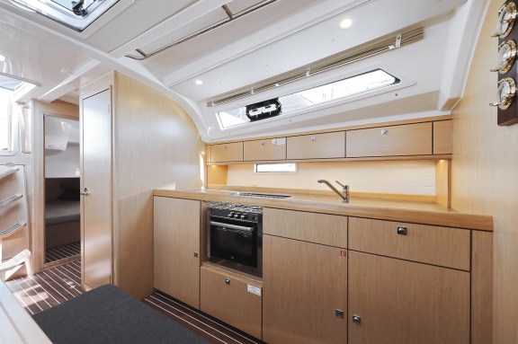 Image of Hemonaty yacht #11