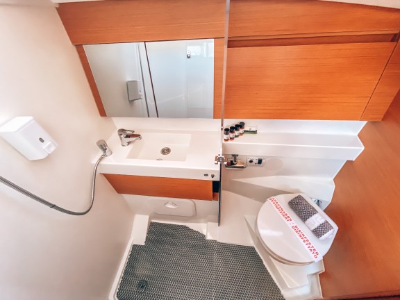 Image of Aquaholic yacht #15