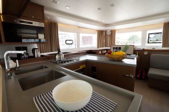 Image of Summer Wind 1 yacht #12