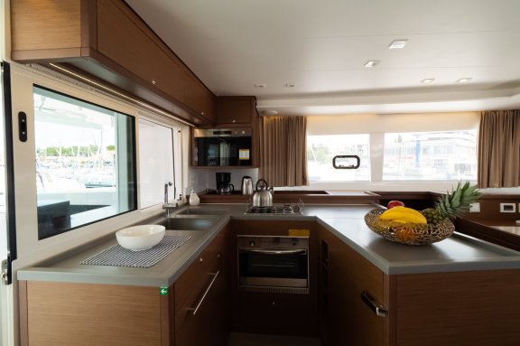 Image of Summer Wind 1 yacht #9