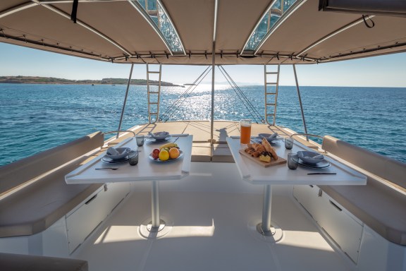 Image of License to Chill (crewed) yacht #3