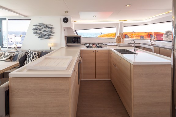 Image of License to Chill (crewed) yacht #6