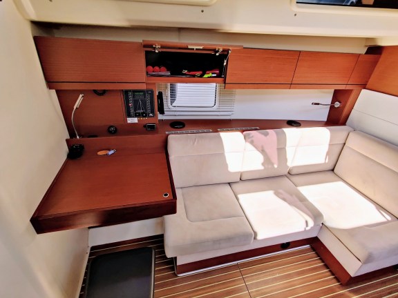 Image of Aura II yacht #7