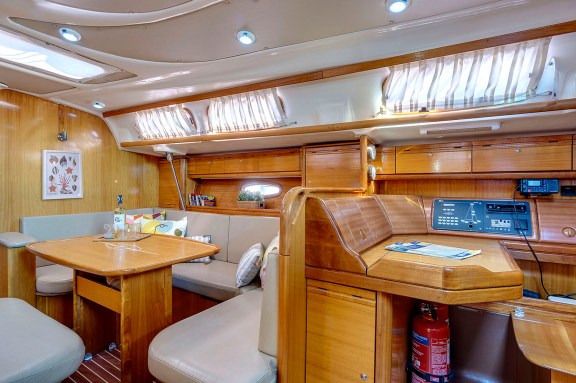 Image of La Louna yacht #17