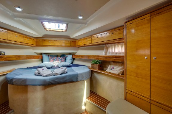 Image of La Louna yacht #19