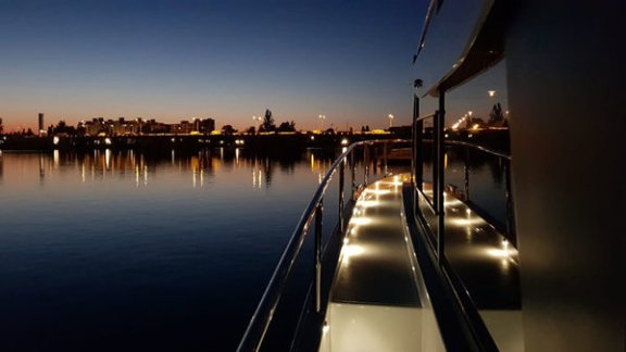 Image of Tofino yacht #4