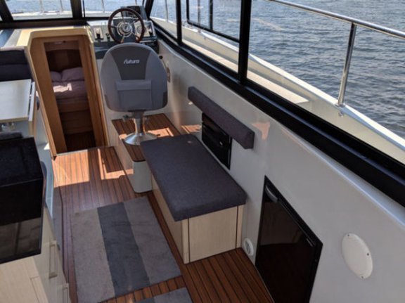 Image of Tofino yacht #8