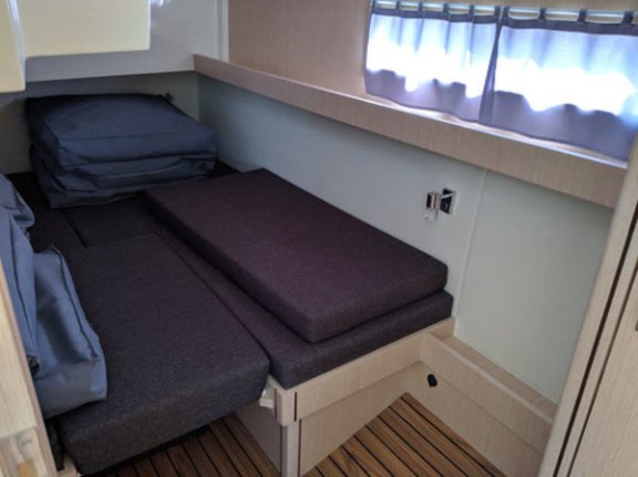 Image of Tofino yacht #13