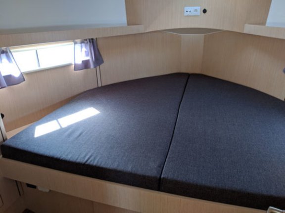 Image of Tofino yacht #12