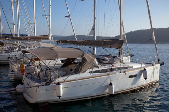 Image of SheShe yacht #6