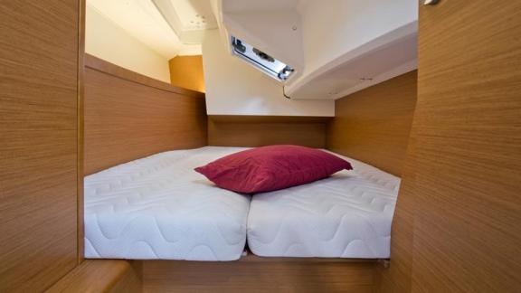 Image of SheShe yacht #13