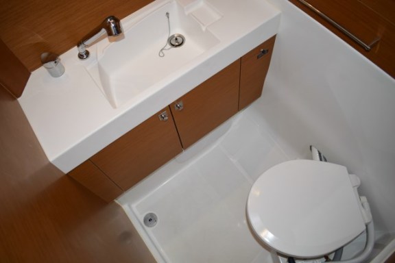 Image of Purple Rain yacht #11