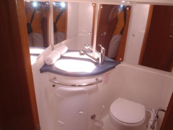 Image of Seven Sisters yacht #27