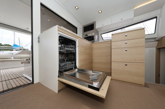 Image of Pandora V yacht #34