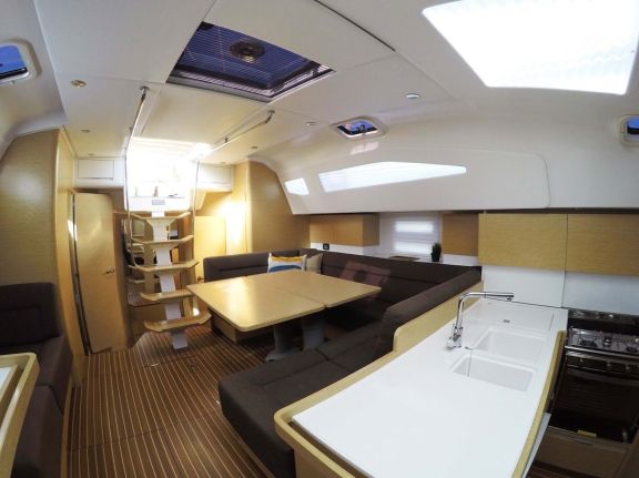 Image of P & B yacht #11