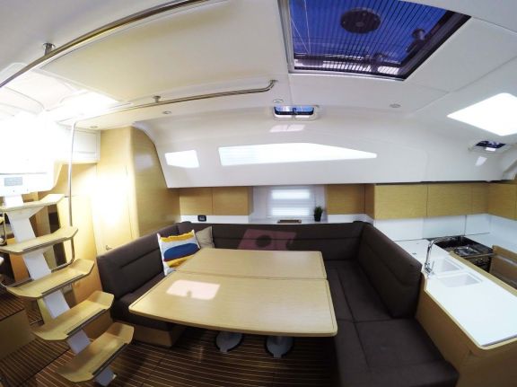 Image of P & B yacht #10