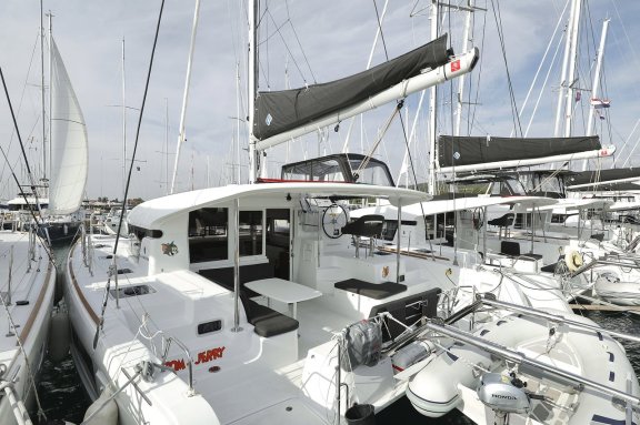 Image of Tom & Jerry yacht #4