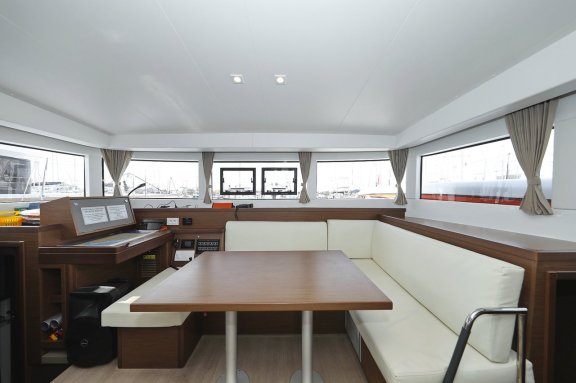 Image of Tom & Jerry yacht #16