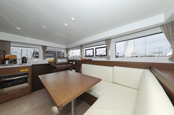 Image of Tom & Jerry yacht #17