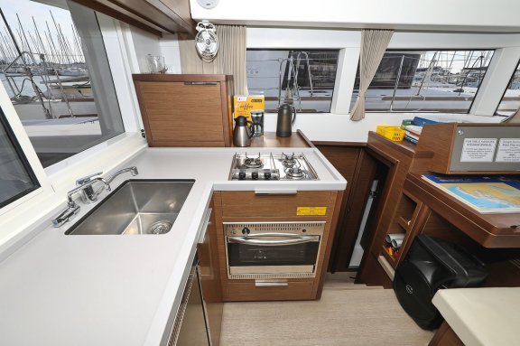 Image of Tom & Jerry yacht #19