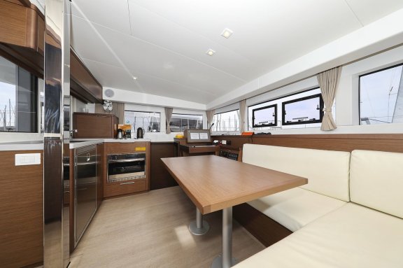 Image of Tom & Jerry yacht #15