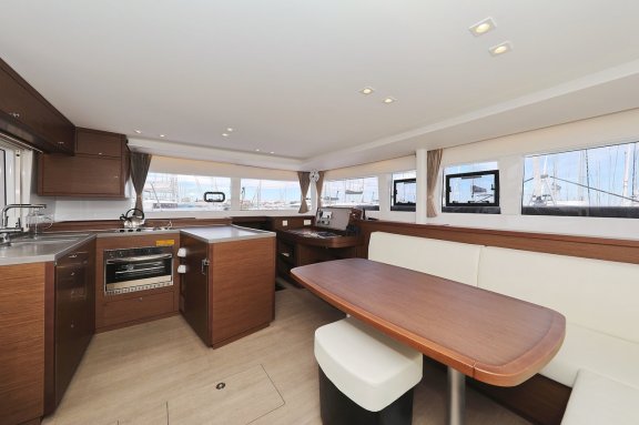 Image of Oasis yacht #12