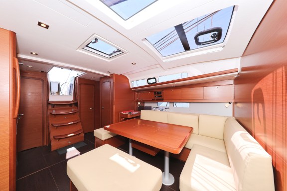 Image of Eltheole II yacht #10