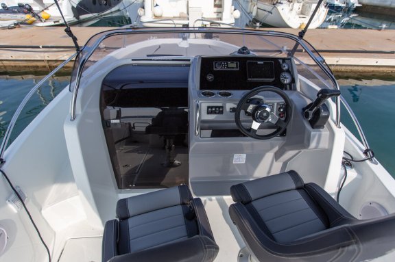 Image of Cap Camarat 6.5 WA yacht #10