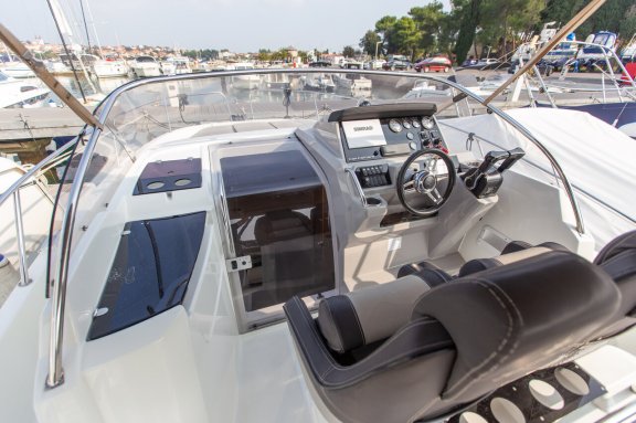 Image of Cap Camarat 9,0 WA yacht #8