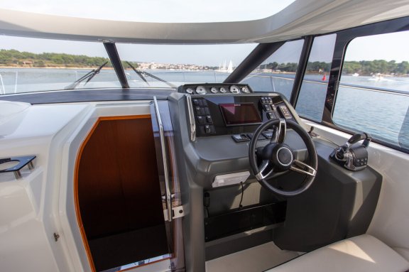 Image of Leader 36 yacht #10