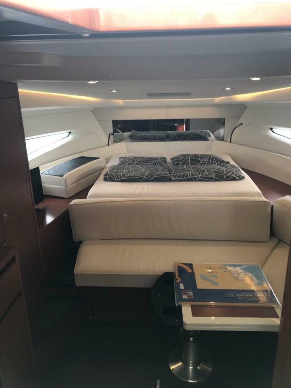 Image of Leader 36 yacht #14