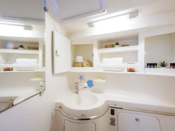 Image of Christianna VIII yacht #40