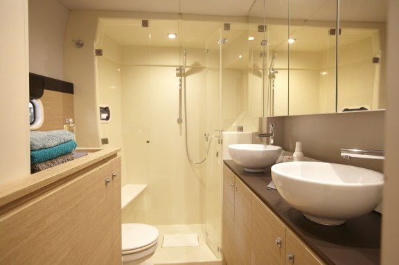 Image of Linda yacht #6