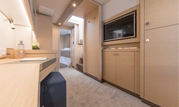 Image of Impossible Dream yacht #5