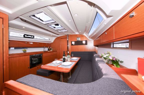 Image of Viviane II (12) yacht #8